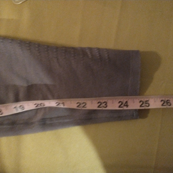 High-Waisted Heather Purple Leggings With Mesh Compression Sides - Picture 7 of 7